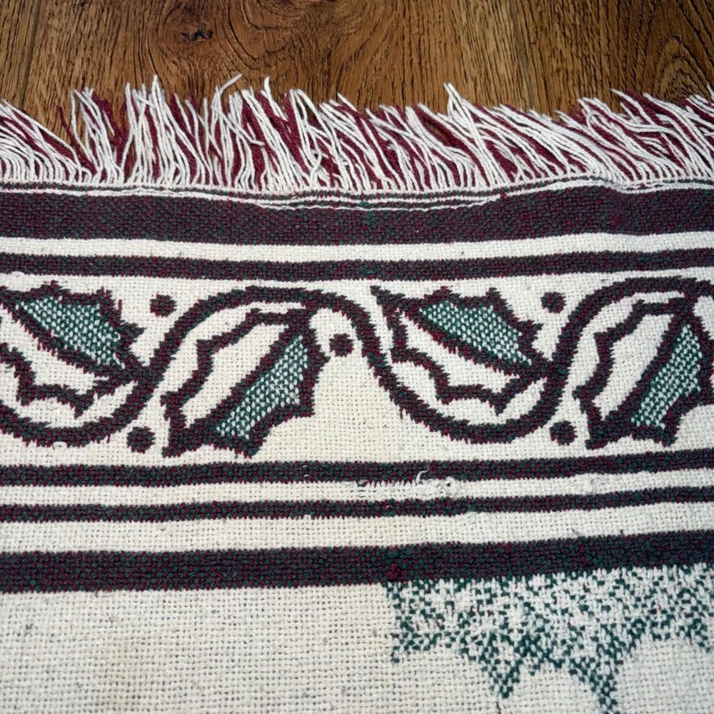 1991 Ltd Commodities Inc Old World Santa Papa Noelle Blanket Throw Tapestry